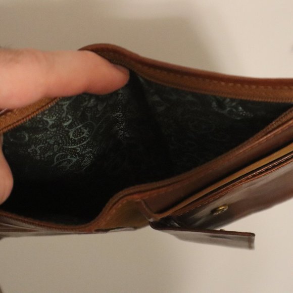 Andrea Saccardi Wallet 7 5/16" x 4 7/16" - Picture 2 of 8